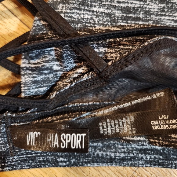 Victoria Sport Sports Bra Strappy Black Size Large - Picture 3 of 4